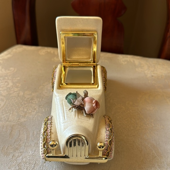 Italceramica Creazioni Exclusive made in Italy Lady Carolin ceramic trinket box - Picture 7 of 12